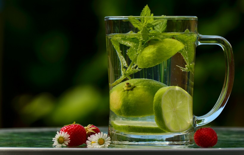 夏季清爽的柠檬水图片 6