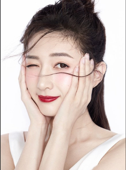 上海美女图片 女演员江疏影夏日樱桃妆图片 5