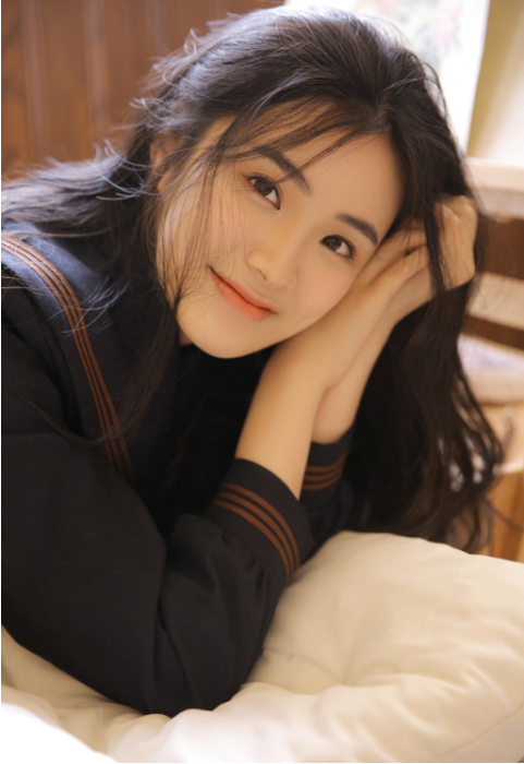 画室里学生妹艺术生美女图片 3