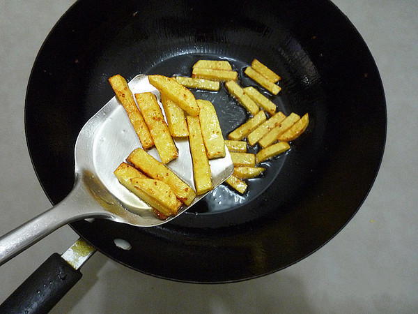 椒盐土豆虾的做法 8