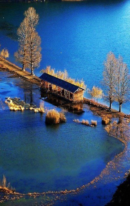 情人的眼泪泸沽湖风景图片
