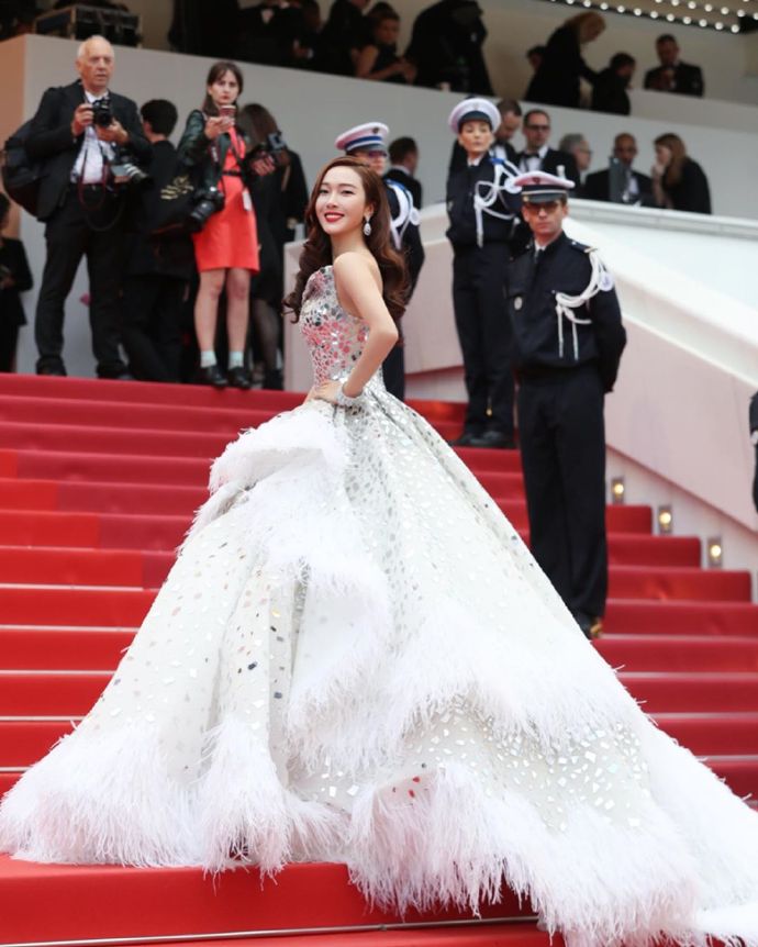 韩国美女图片 女星郑秀妍戛纳电影节美图 3