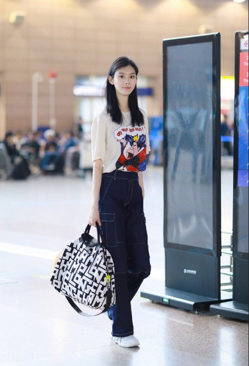 上海美女图片 超模奚梦瑶启程戛纳机场街拍图片 6