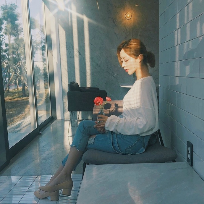 精致知性美女图片生活图片 4