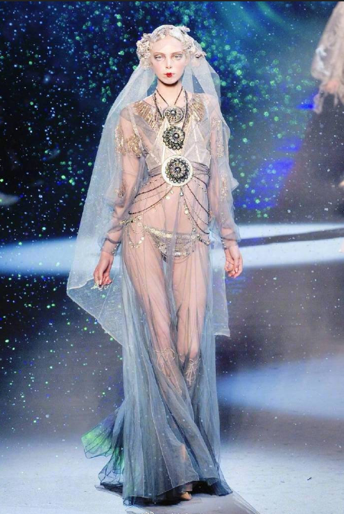 John Galliano2009星空下的异域新娘婚纱图片