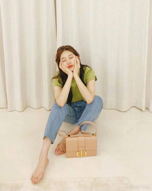 韩国美女歌手裴秀智私房图片 4