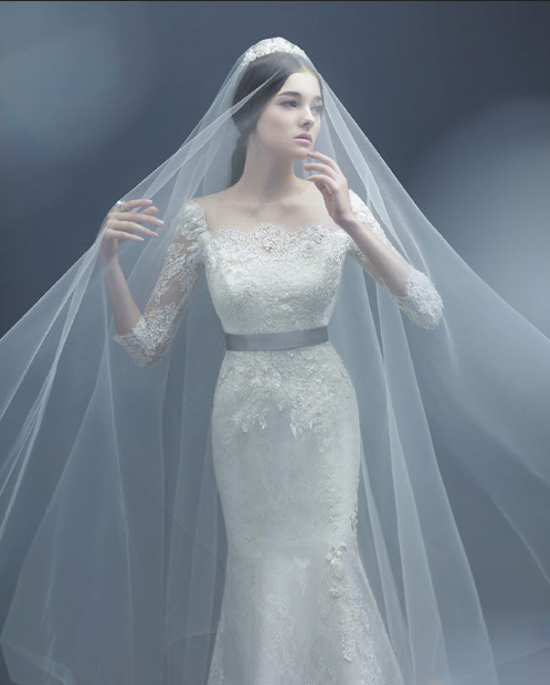 精致得仿如芭比娃娃的白色婚纱照图片 7