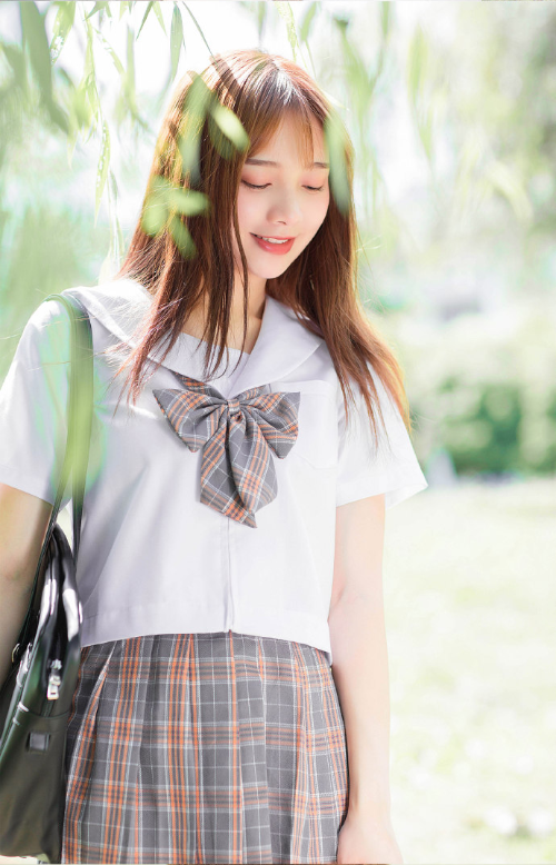 清纯学生妹户外写真美女图片 9