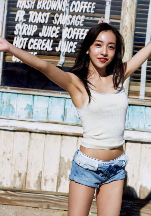 日本美女明星板野友美壁纸图片 3