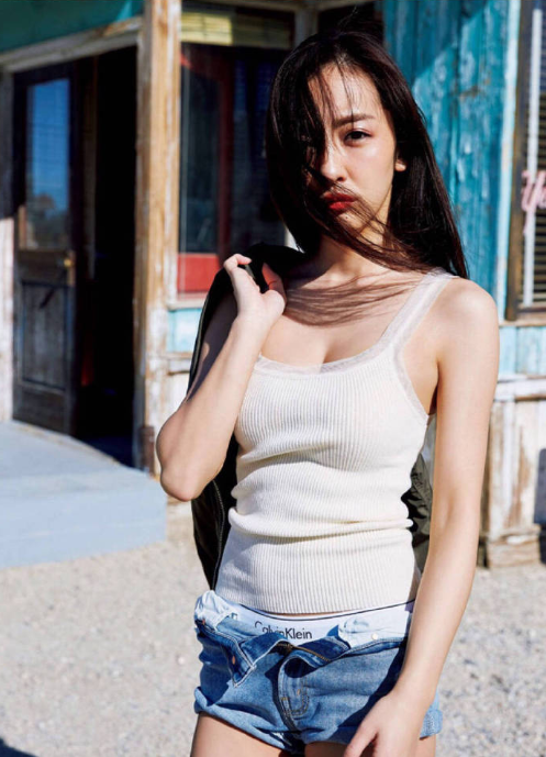 日本美女明星板野友美壁纸图片 4