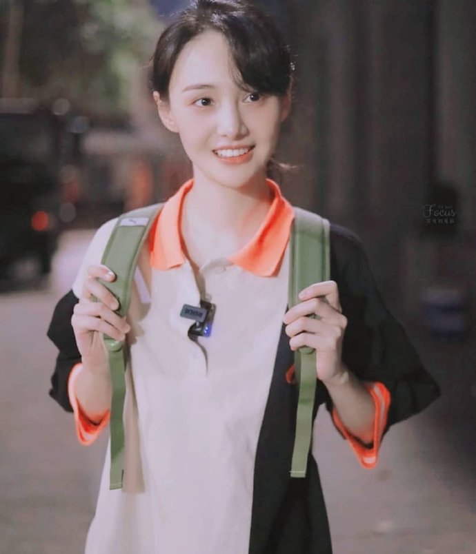 东北美女图片 纯真甜美女明星郑爽图片