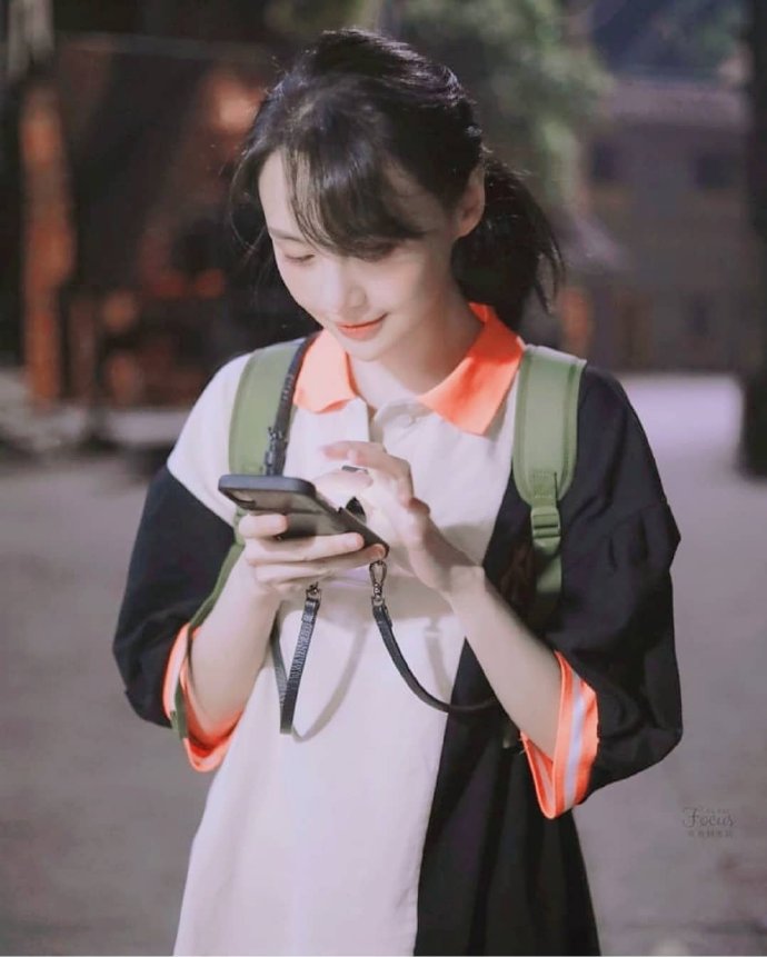 东北美女图片 纯真甜美女明星郑爽图片 6
