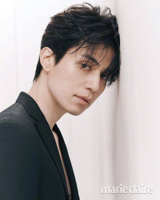 韩国男明星李栋旭Marie Claire六月刊man爆了 4
