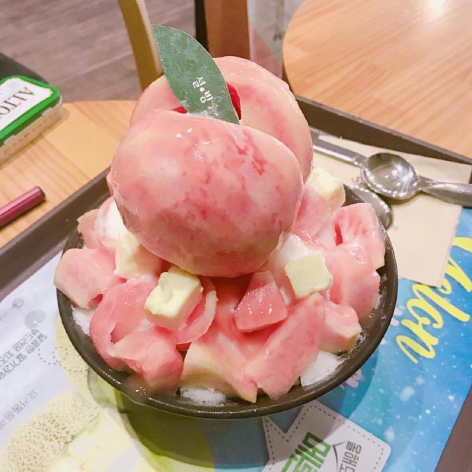 水蜜桃绵绵冰雪糕图片