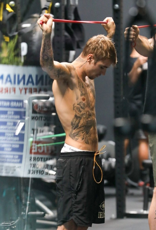 欧美男明星Justin Bieber贾斯汀&middot;比伯健身图片
