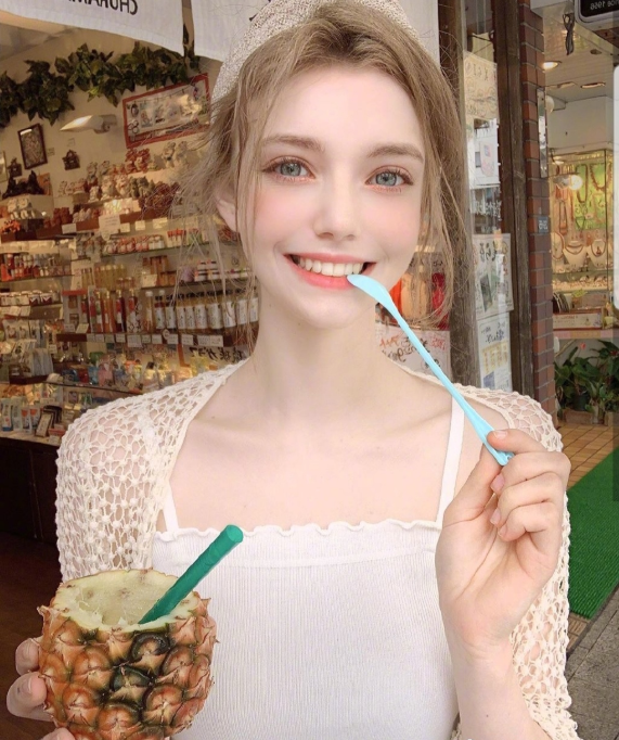 乌克兰美女图片 乌克兰女人chuu chloe图片 15