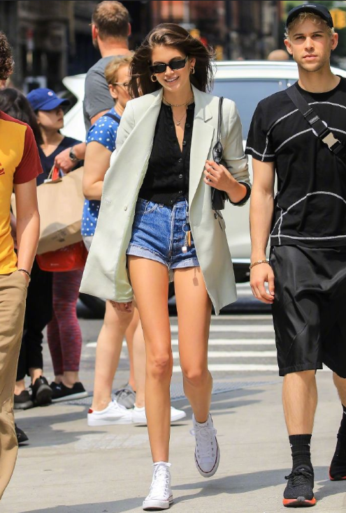 美国美女图片 超模kaia gerber街拍美腿图片 3