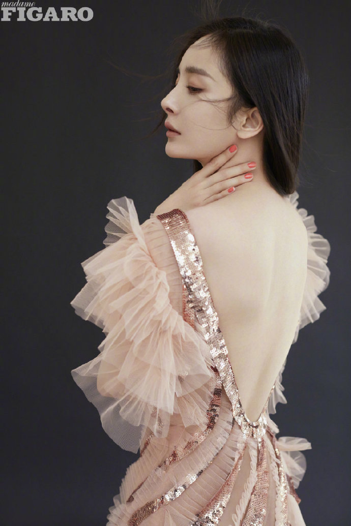 中国美女图片 女明星杨幂 X 《Madame Figaro 》时尚 8