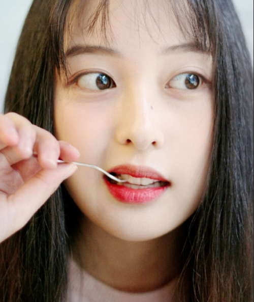韩国美女演员金宝罗图片 4