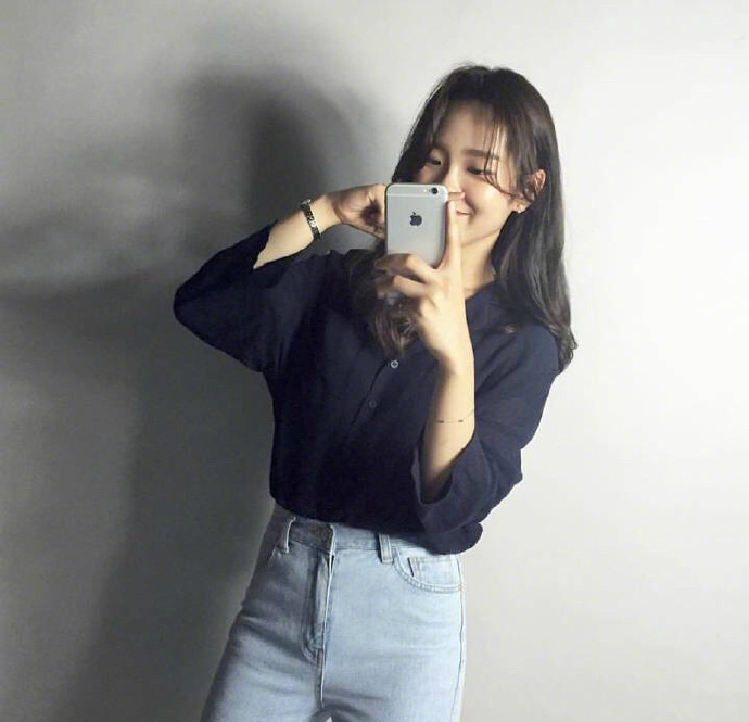 气质美女最爱的简单舒适搭配参考