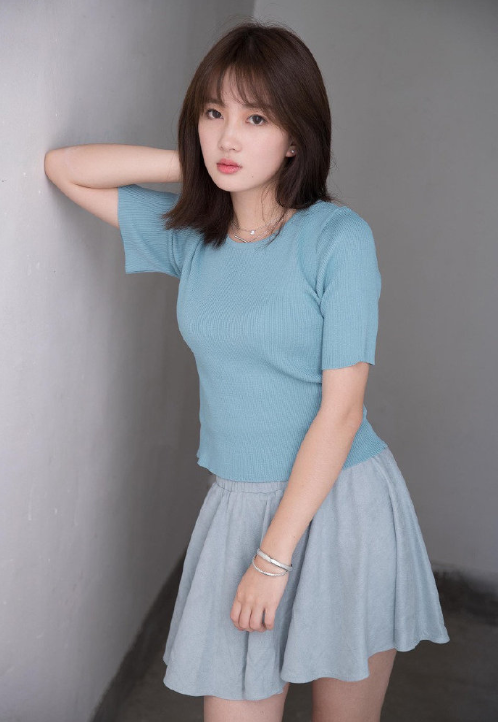 清纯美女图片 清秀佳人蓝色裙装图片 5