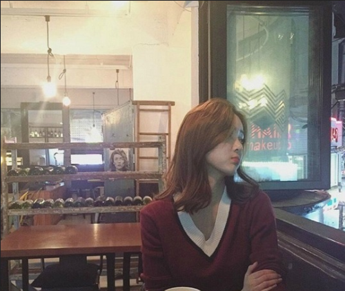 中长发甜美女孩图片 3