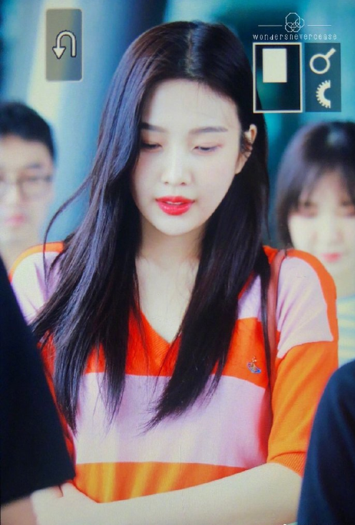 sm娱乐旗下韩国女团RedVelvet机场图片 9
