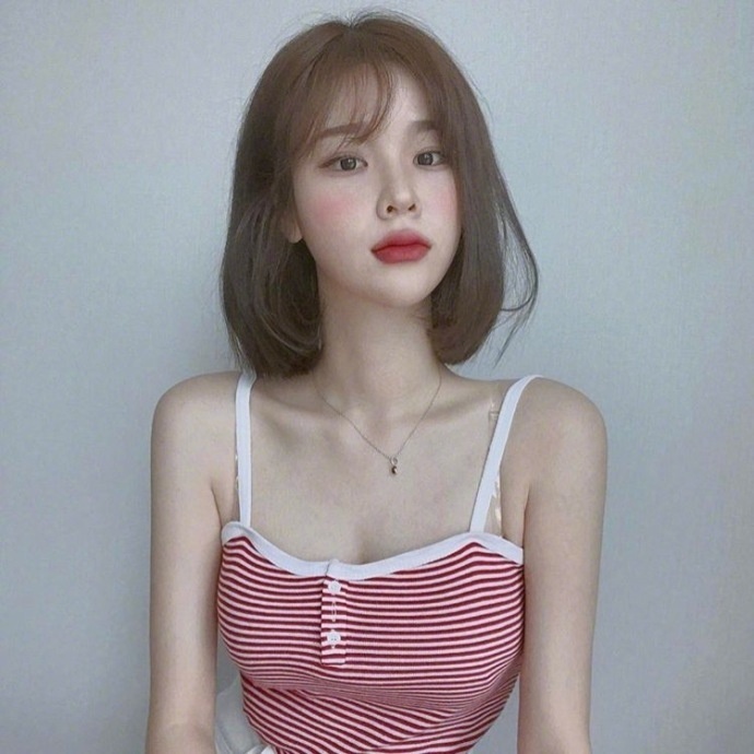 2019最新女生短发发型图片 4
