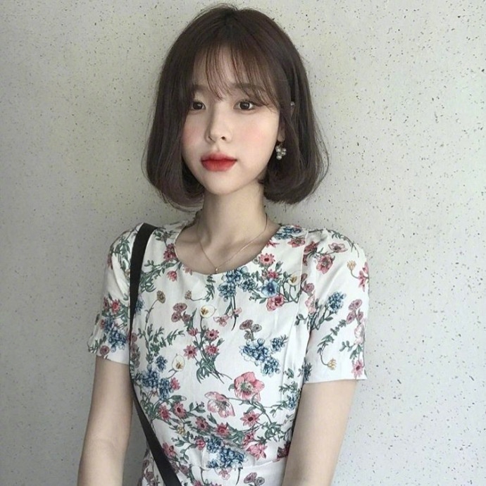 2019最新女生短发发型图片 5