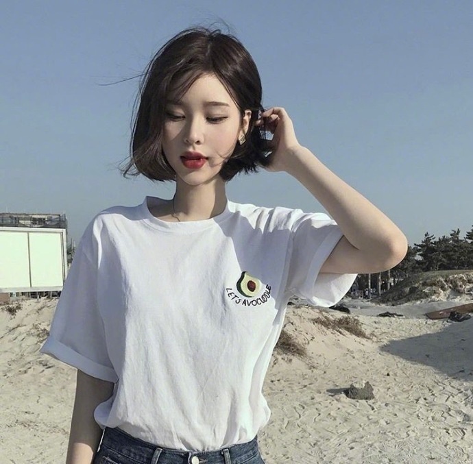 2019最新女生短发发型图片 8
