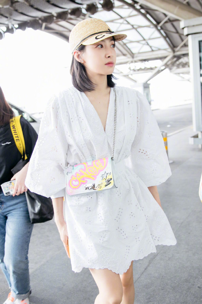 中国美女图片 内地女明星宋茜白色连衣裙图片 3