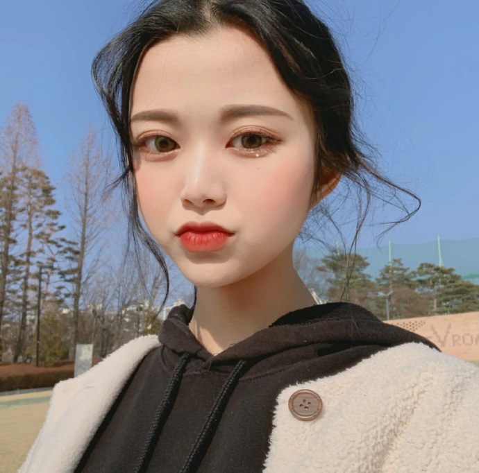 长发美女图片 听说头发细软的女生脾气都很好 2