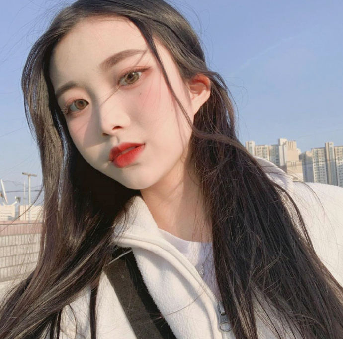 长发美女图片 听说头发细软的女生脾气都很好 3