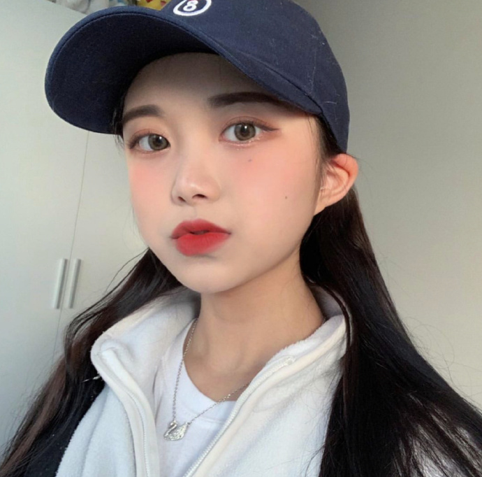 长发美女图片 听说头发细软的女生脾气都很好 5