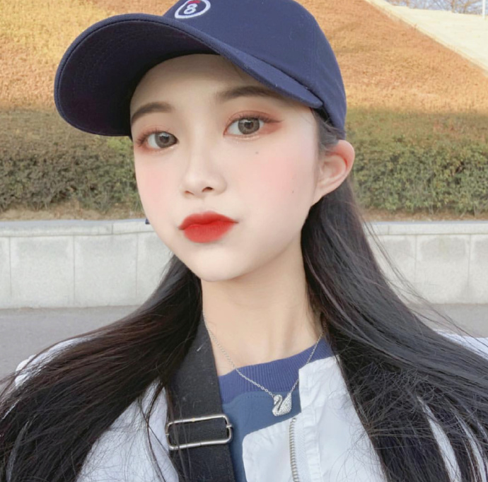 长发美女图片 听说头发细软的女生脾气都很好 6