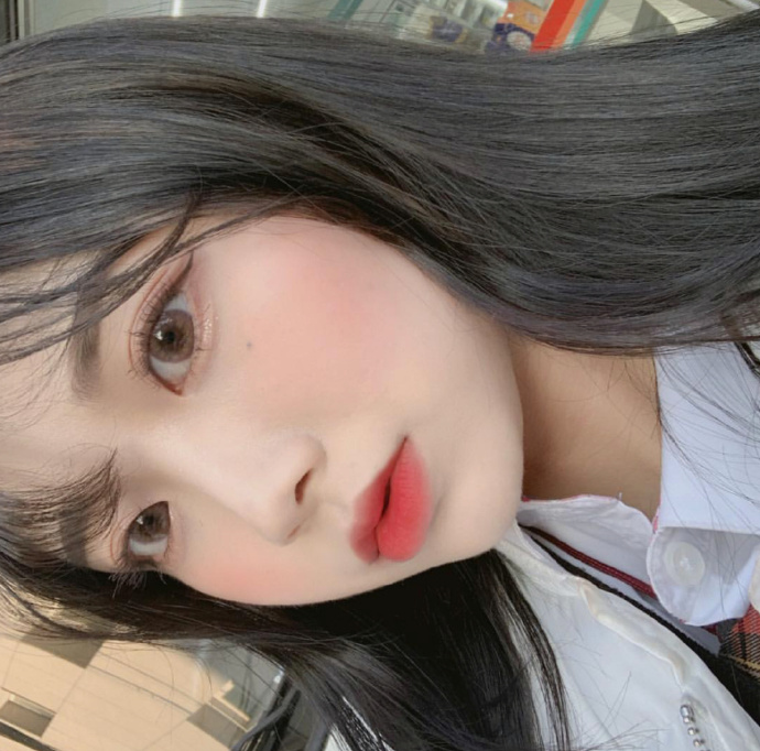 长发美女图片 听说头发细软的女生脾气都很好 8