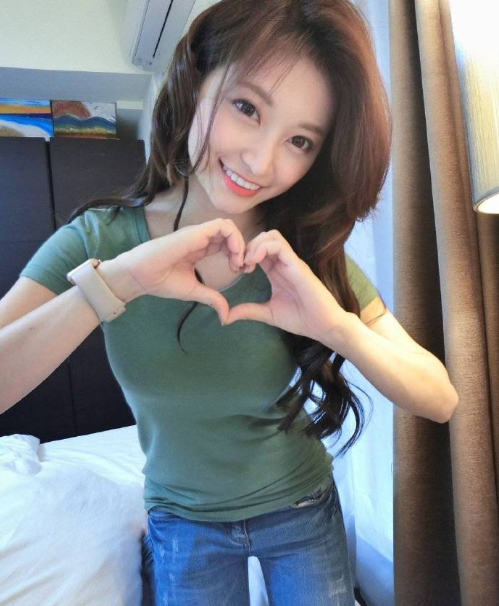 娇俏可爱的清纯美女图片 3