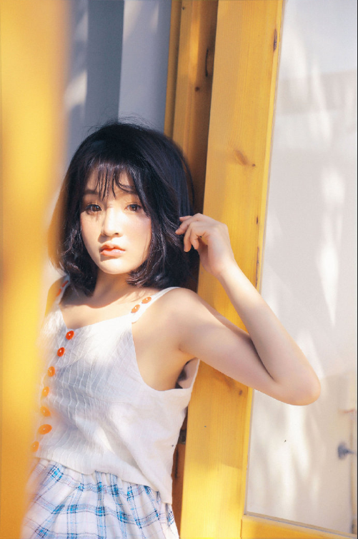 俏皮女学生夏日写真图片 清纯美女图片 7