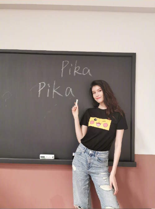 国际超模何穗pika日常图片 2