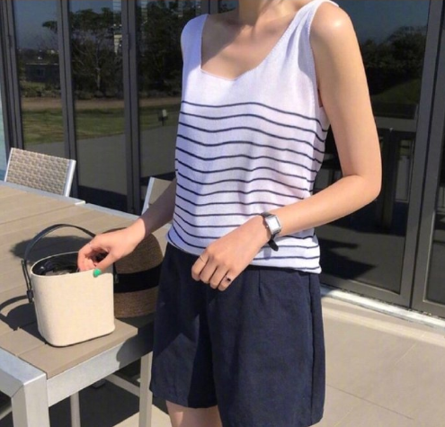 清新爽朗的简约大方夏日穿搭 4