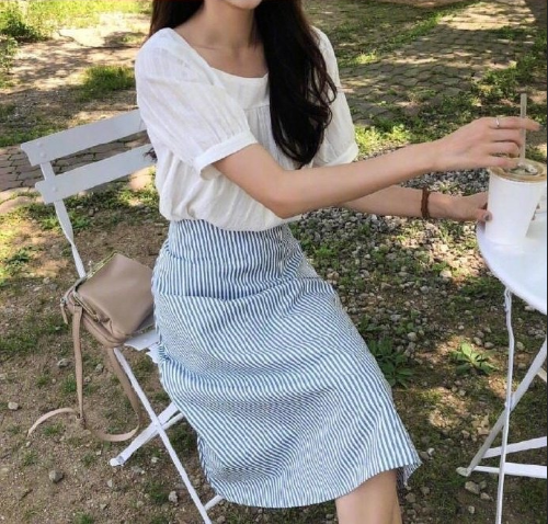 清新爽朗的简约大方夏日穿搭 10
