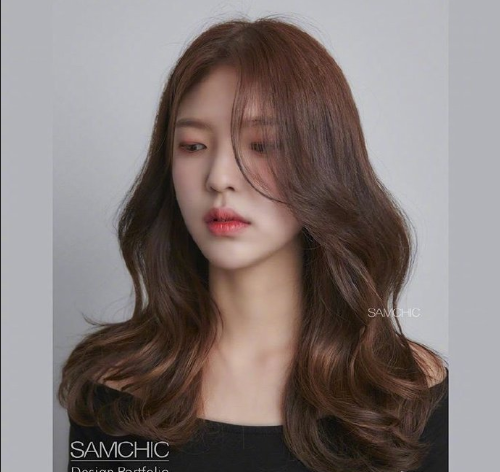 今年温柔的清新美女发型参考 自拍美女图片 2