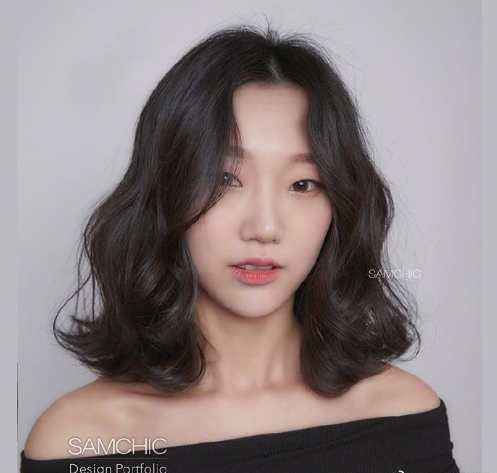今年温柔的清新美女发型参考 自拍美女图片 5