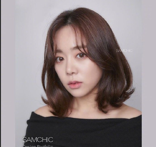 今年温柔的清新美女发型参考 自拍美女图片 6
