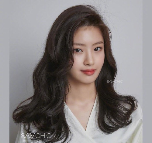 今年温柔的清新美女发型参考 自拍美女图片 7