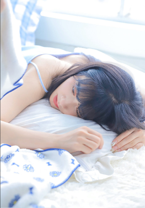 文艺女神蓝色清凉写真图片 清纯美女图片 3
