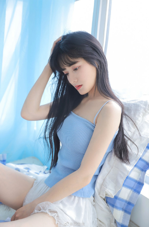 文艺女神蓝色清凉写真图片 清纯美女图片 15