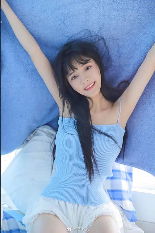 文艺女神蓝色清凉写真图片 清纯美女图片 20
