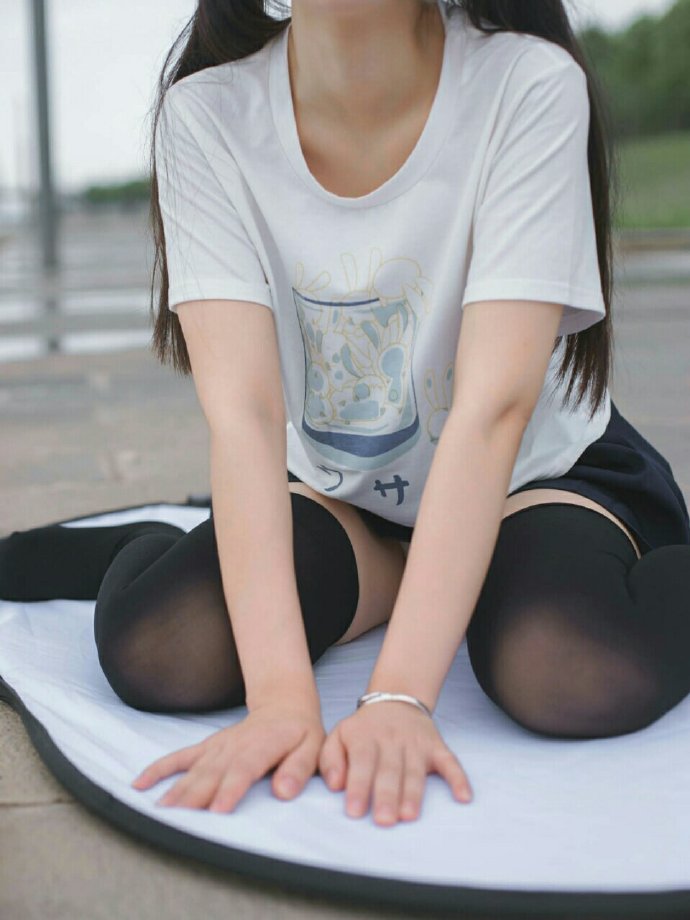二次元美女图片 软妹子丝袜诱惑美女图片 性感美 8