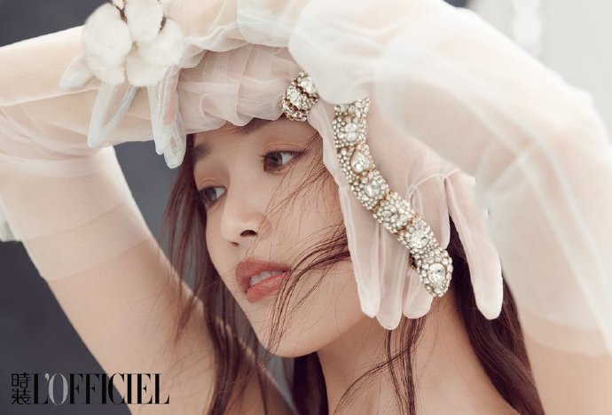 内地女明星吴宣仪《时装LOFFICIEL》封面大片 中国 3